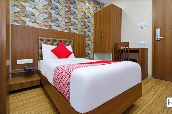 Hotel A Suites Mumbai  Buitenkant foto