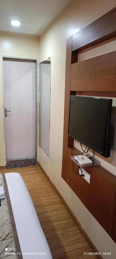 Hotel A Suites Mumbai  Buitenkant foto