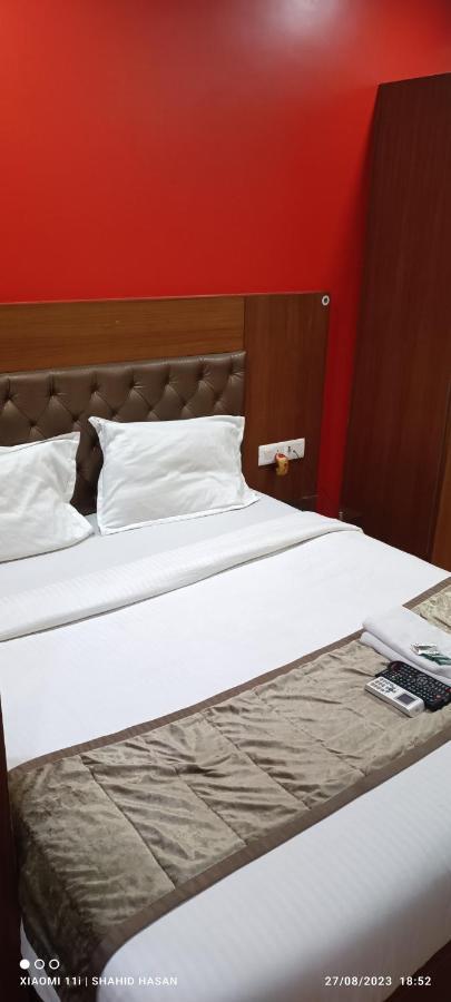 Hotel A Suites Mumbai  Buitenkant foto