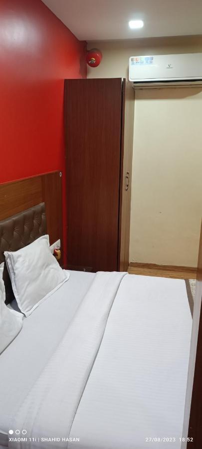 Hotel A Suites Mumbai  Buitenkant foto